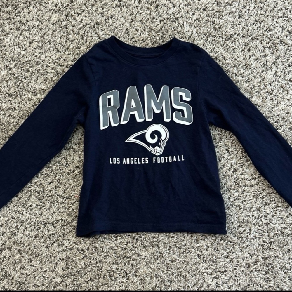 Toddler boys 4T clothes